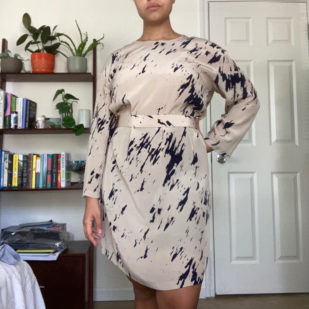 Dress with tie belt
